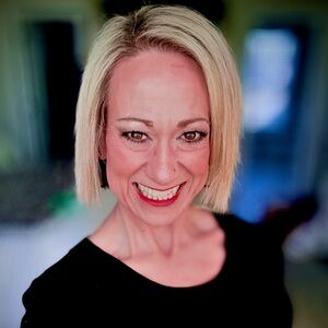 Meet your Posher, Denise